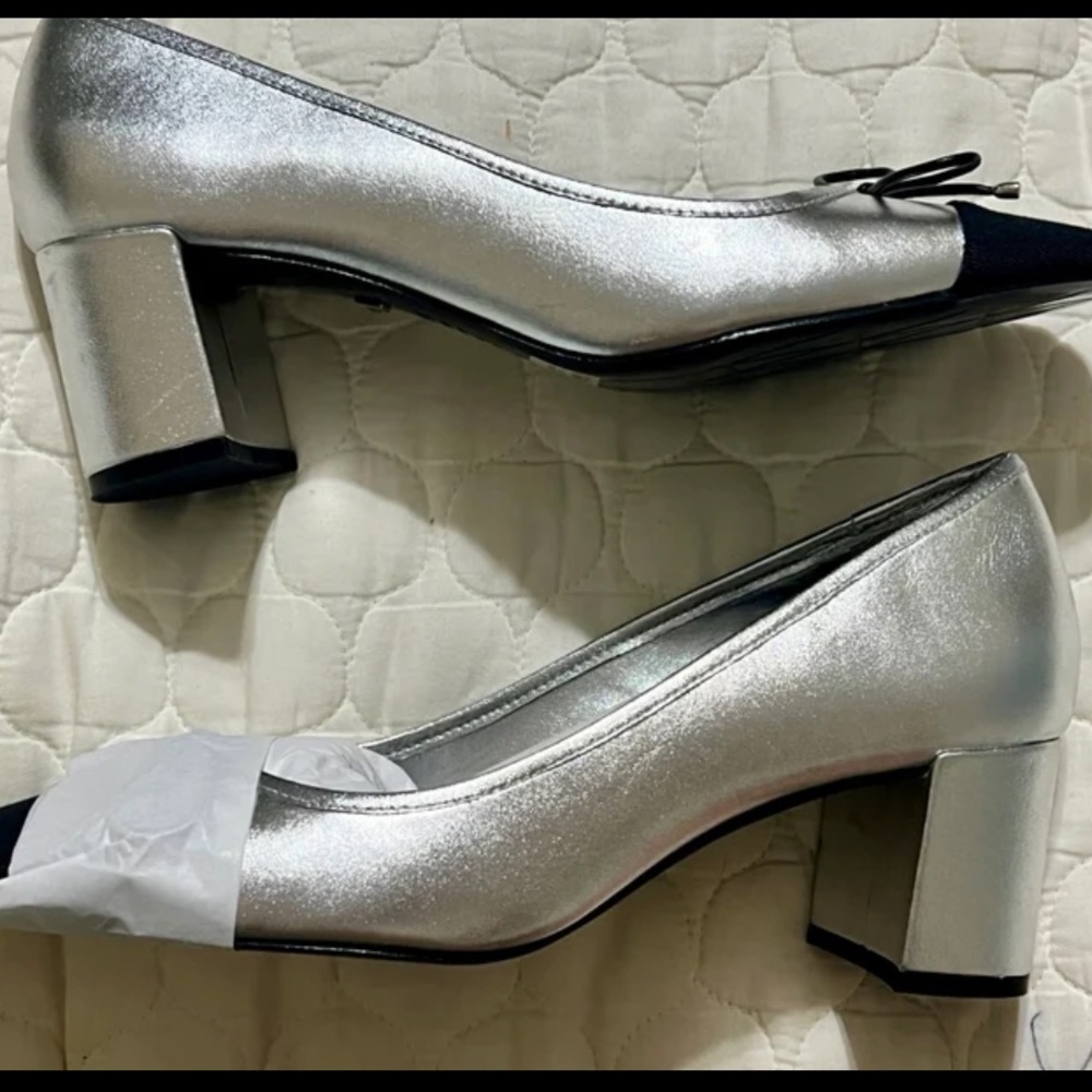 NEW Womens SCHUTZ Arissa Metallic Bow Cap-Toe Pumps 9.5, Black - Picture 9 of 11